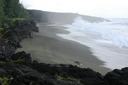 plage_du_tremblet_nouloutou_ile_de_la_reunion_location_voiture_Par Thierry Caro — Travail personnel, CC BY-SA 4.0, https://commons.wikimedia.org/w/index.php?curid=15224209